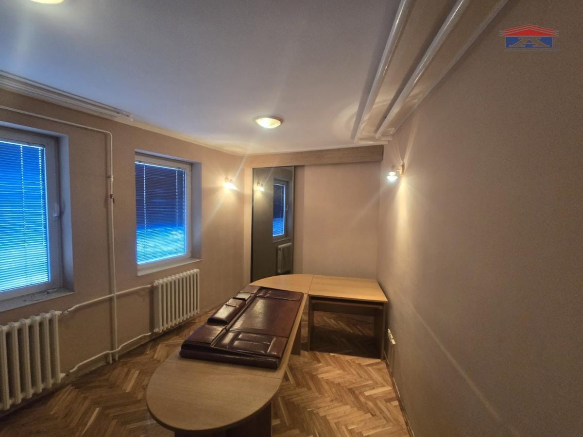 Lokal Izdavanje Novi Sad  40 m2