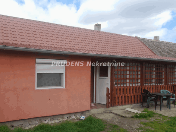 Kuća Prodaja Pećinci Deč 90 m2