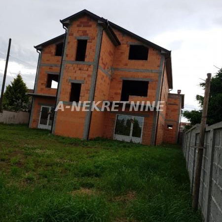 Kuća Prodaja Novi Sad  900 m2