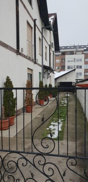 Kuća Prodaja Novi Sad  280 m2
