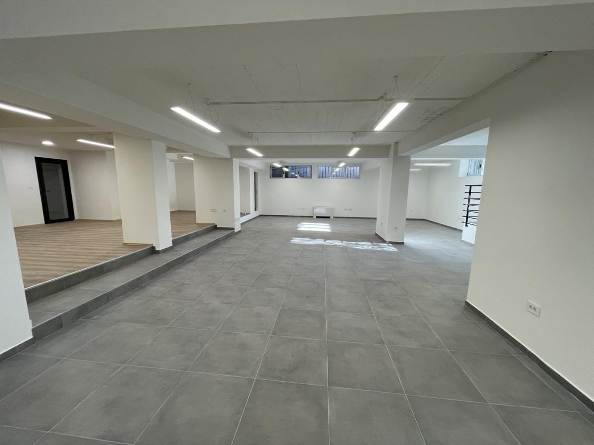 Lokal Prodaja Novi Sad  212 m2