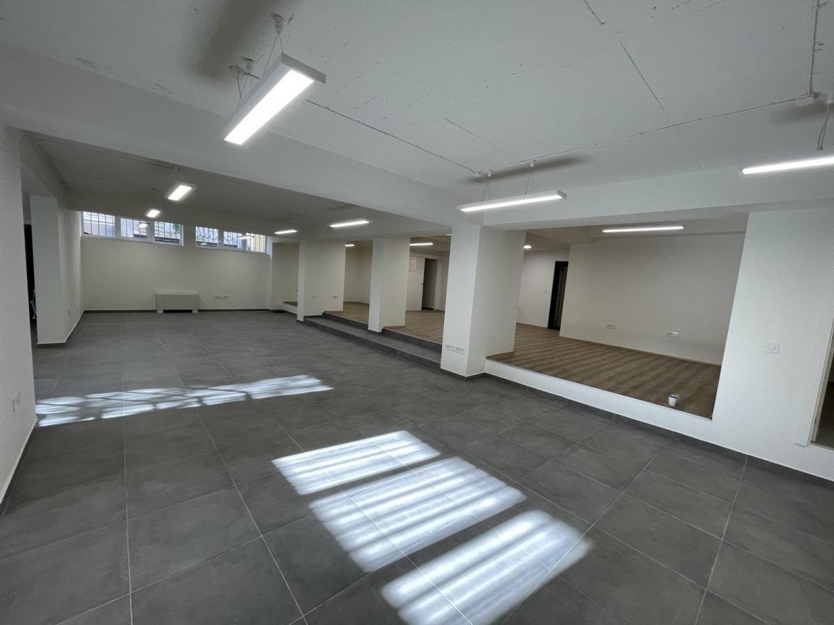 Lokal Prodaja Novi Sad  212 m2