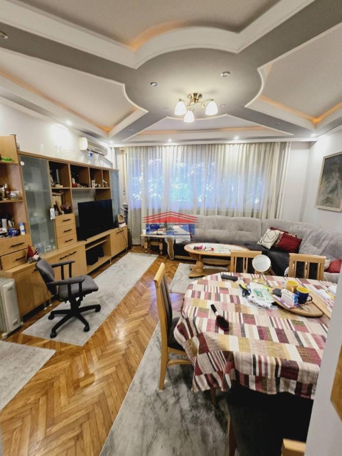 Stan Prodaja Novi Sad  87 m2