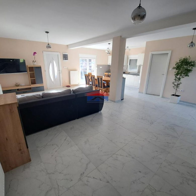 Kuća Prodaja Novi Sad  120 m2