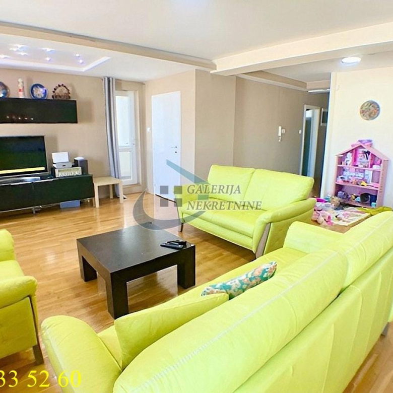 Stan Prodaja Beograd Đeram 157 m2