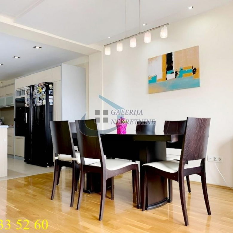 Stan Prodaja Beograd Đeram 157 m2