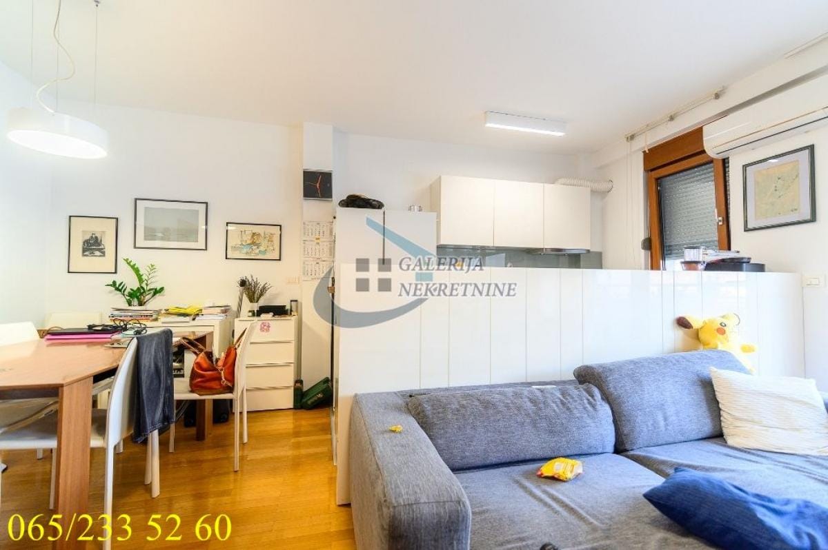 Stan Prodaja Beograd Stan Prodaja Beograd Cvetni Trg 65 m2