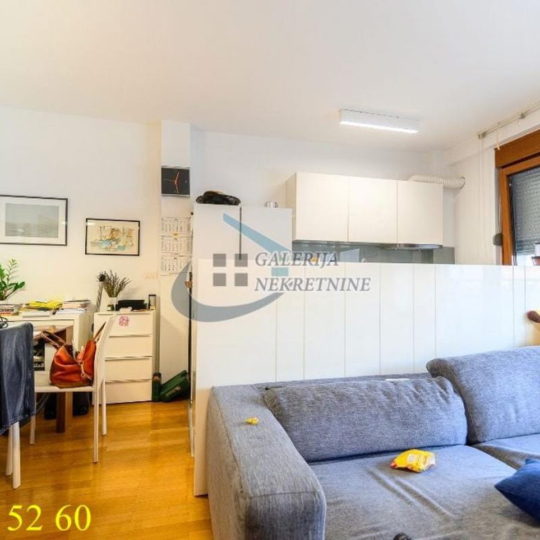 Stan Prodaja Beograd Cvetni Trg 65 m2