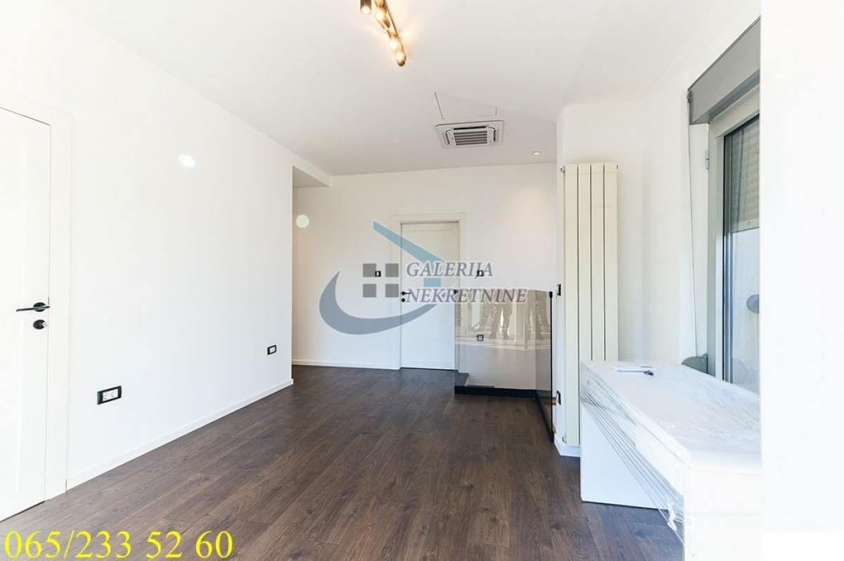 Stan Izdavanje Beograd Banovo Brdo 195 m2
