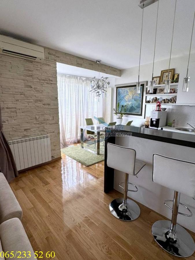 Stan Prodaja Beograd Skojevsko Naselje 270 m2