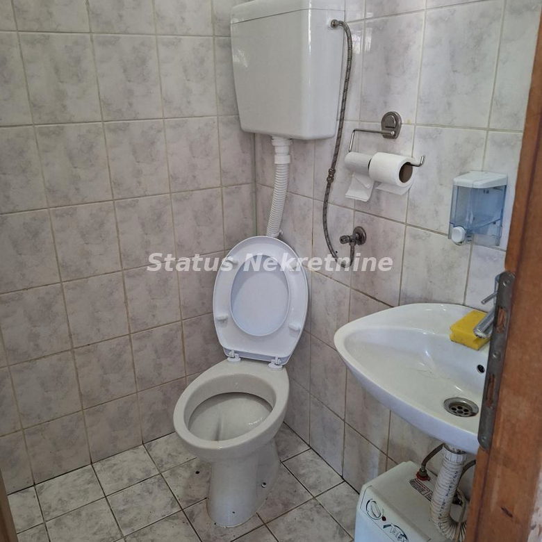 Lokal Izdavanje Novi Sad  43 m2