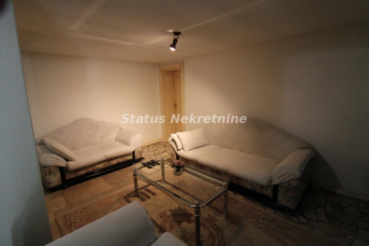Kuća Prodaja Sremska Mitrovica  416 m2
