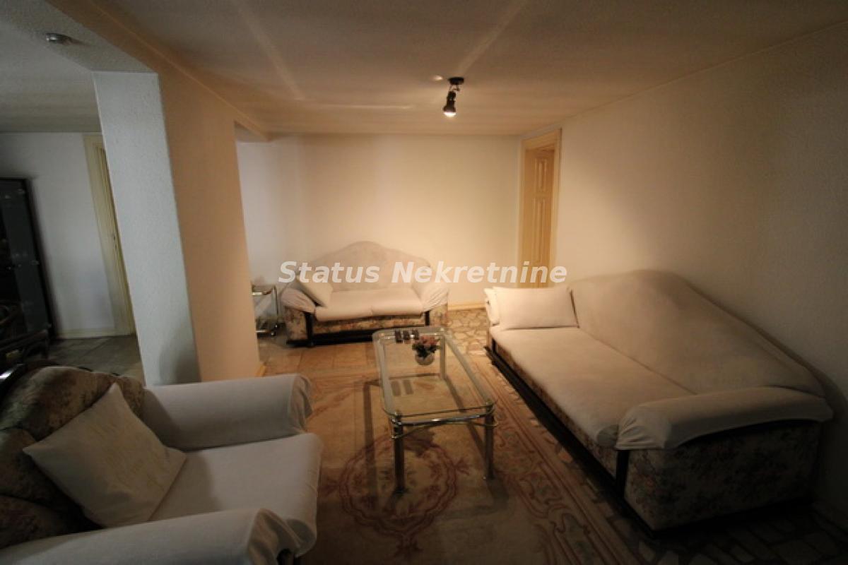 Kuća Prodaja Sremska Mitrovica  416 m2