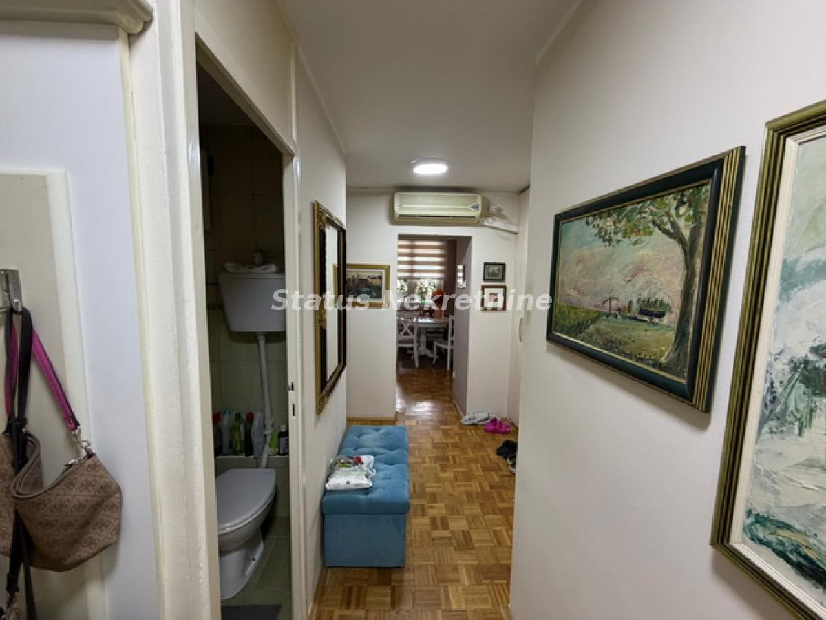Stan Prodaja Novi Sad  76 m2