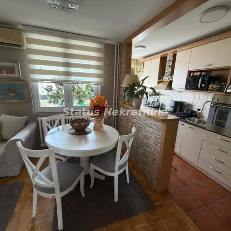 Stan Prodaja Novi Sad  76 m2