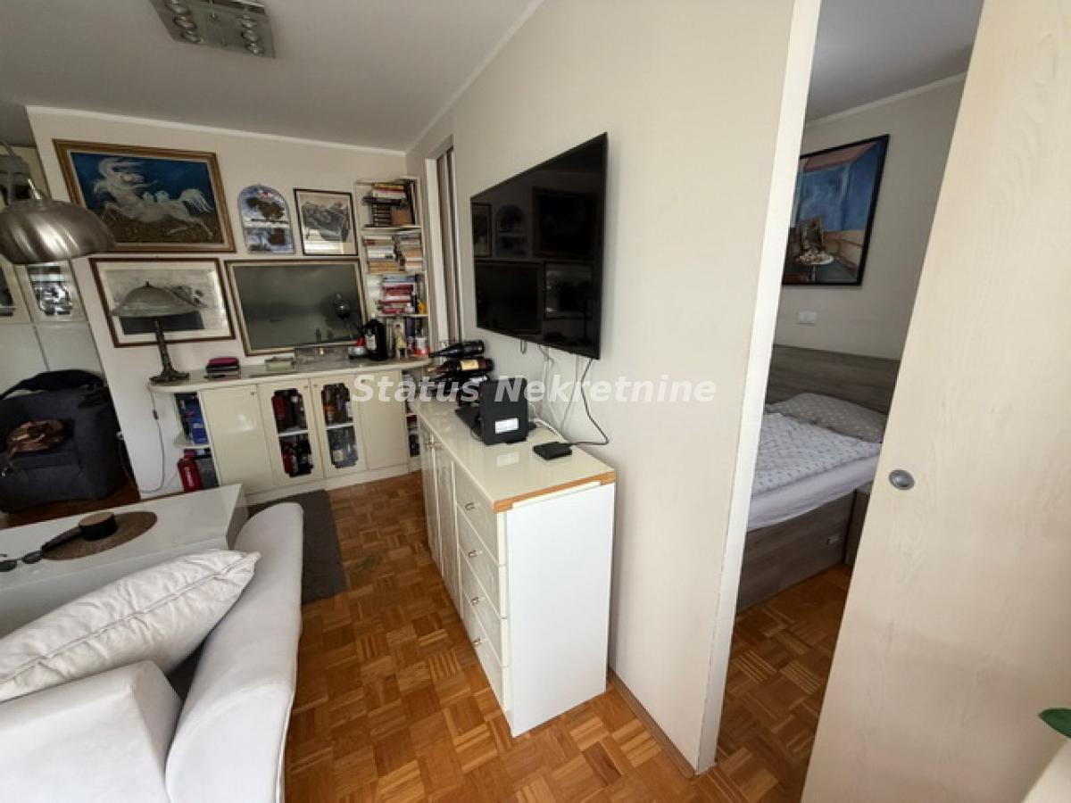 Stan Prodaja Novi Sad  76 m2