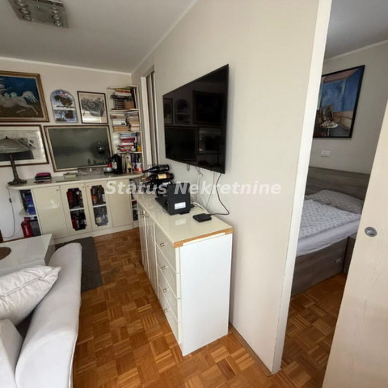 Stan Prodaja Novi Sad  76 m2