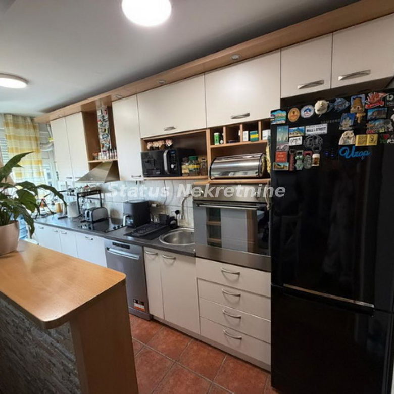 Stan Prodaja Novi Sad  76 m2