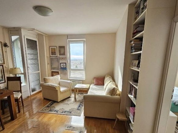Stan Prodaja Beograd Blok 72 43 m2