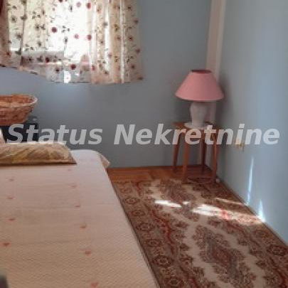 Stan Izdavanje Novi Sad  65 m2
