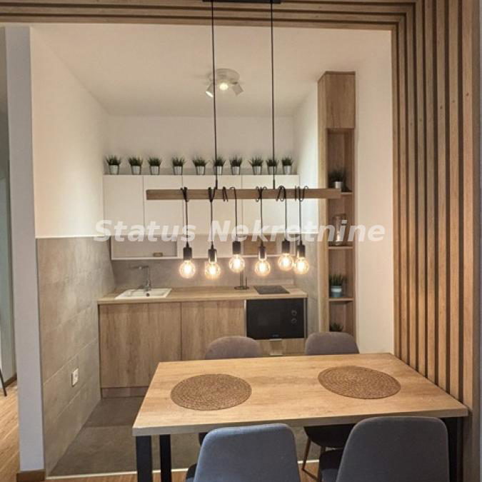 Stan Izdavanje Novi Sad  42 m2