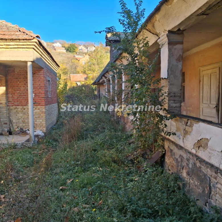 Kuća Prodaja Novi Sad  250 m2