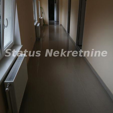 Lokal Izdavanje Novi Sad  300 m2