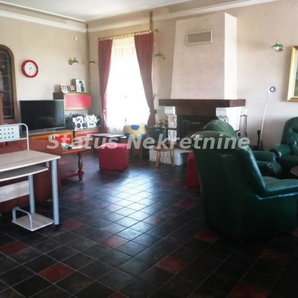 Kuća Prodaja Novi Sad  600 m2