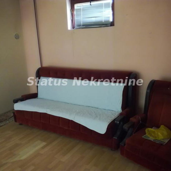 Kuća Prodaja Novi Sad  300 m2