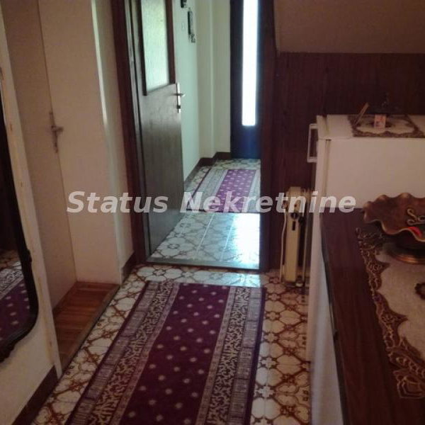 Kuća Prodaja Novi Sad  300 m2