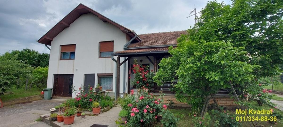 Kuća Prodaja Beograd Kuća Prodaja Beograd Rajkovac 240 m2