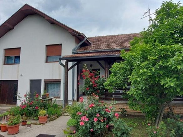 Kuća Prodaja Beograd Rajkovac 240 m2