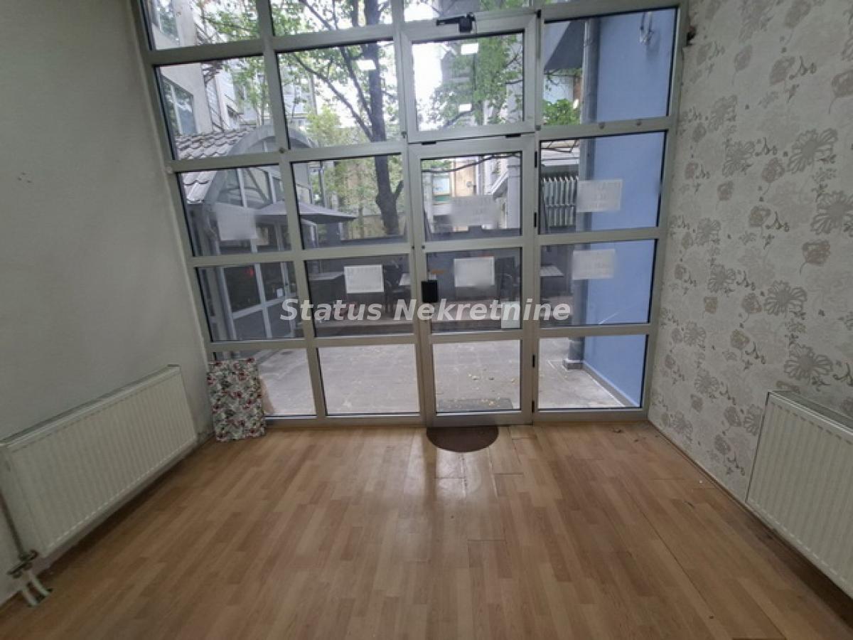 Lokal Izdavanje Novi Sad  28 m2