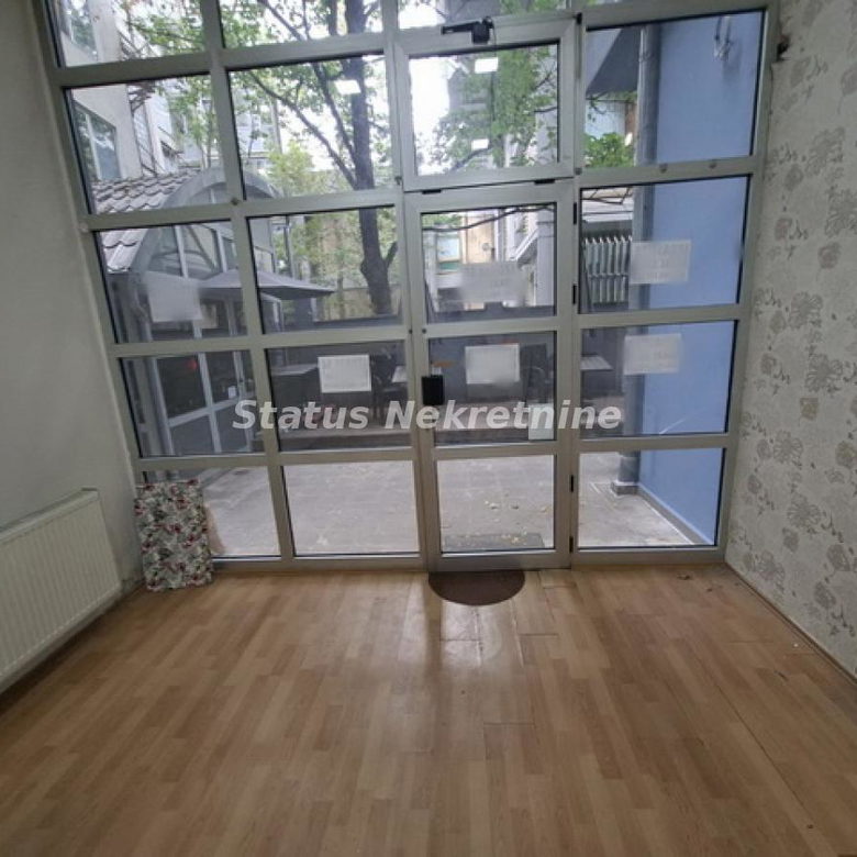 Lokal Izdavanje Novi Sad  28 m2