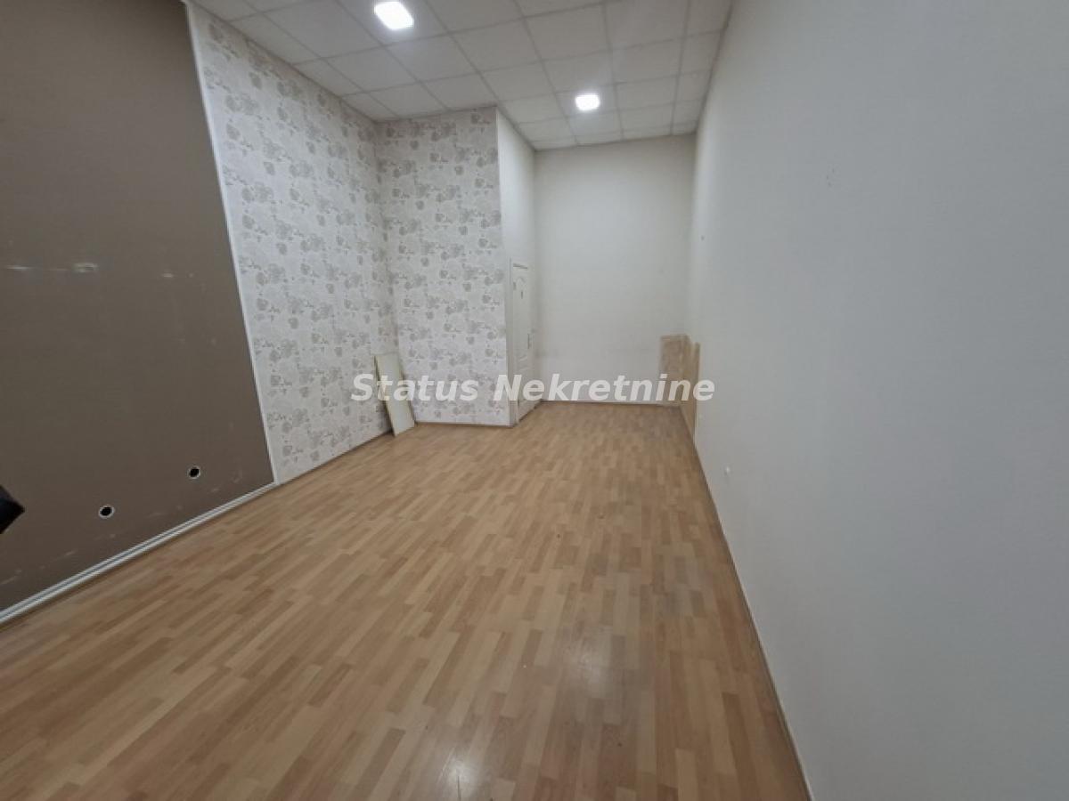 Lokal Izdavanje Novi Sad  28 m2