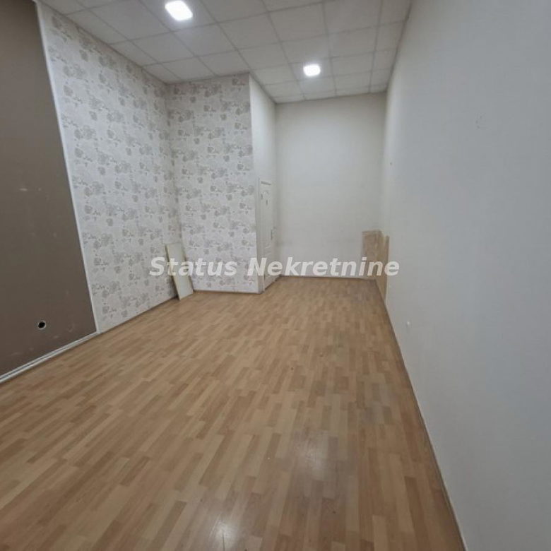 Lokal Izdavanje Novi Sad  28 m2