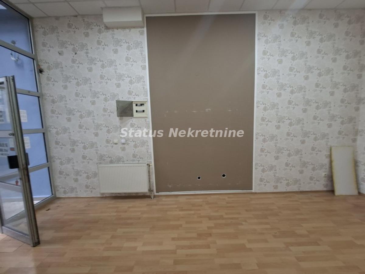 Lokal Izdavanje Novi Sad  28 m2