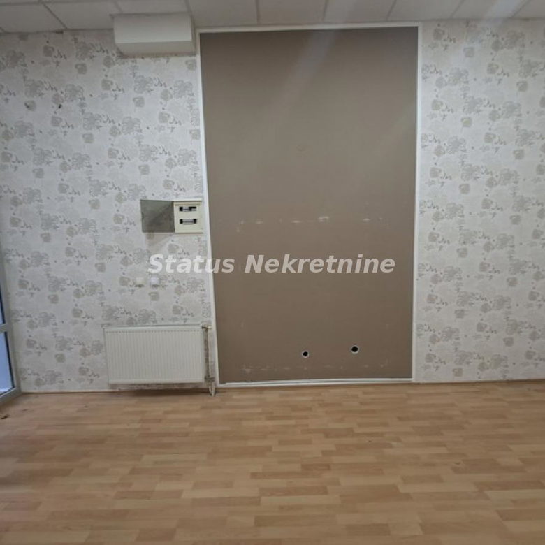 Lokal Izdavanje Novi Sad  28 m2
