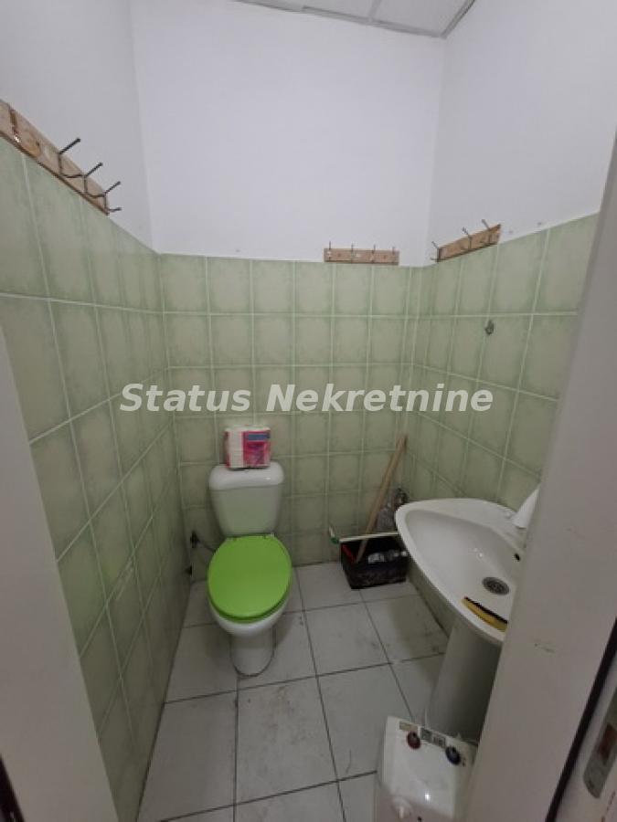 Lokal Izdavanje Novi Sad  28 m2