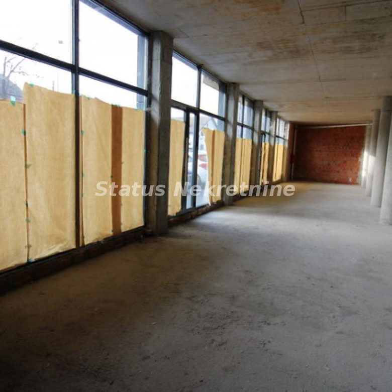 Lokal Prodaja Novi Sad  320 m2