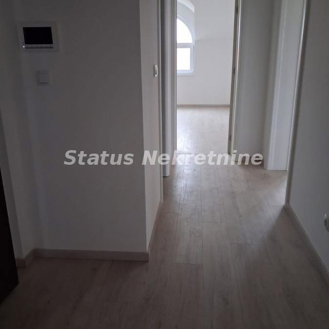 Stan Prodaja Novi Sad  83 m2