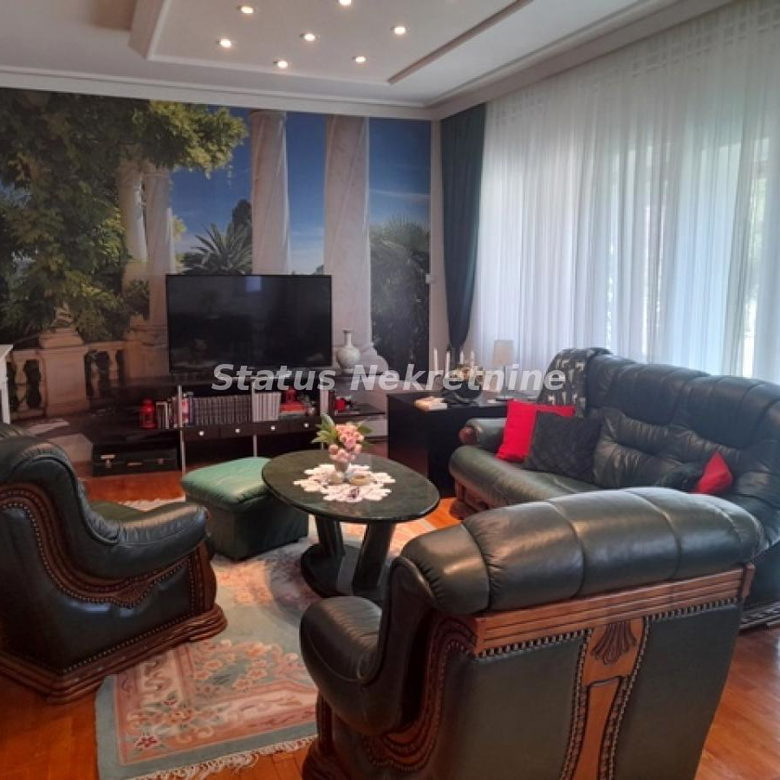 Kuća Prodaja Temerin  274 m2