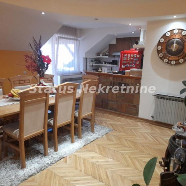Kuća Prodaja Novi Sad  400 m2