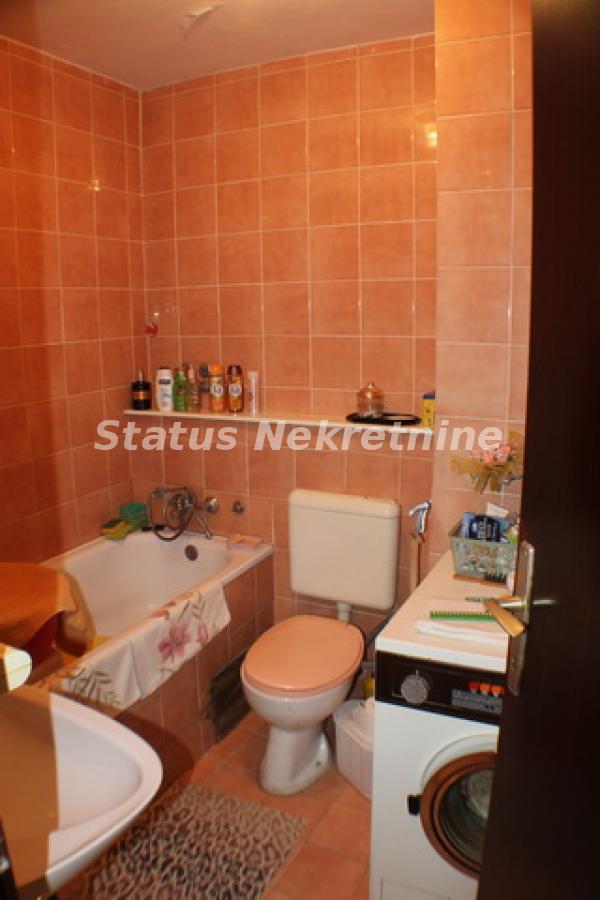 Stan Prodaja Novi Sad  64 m2