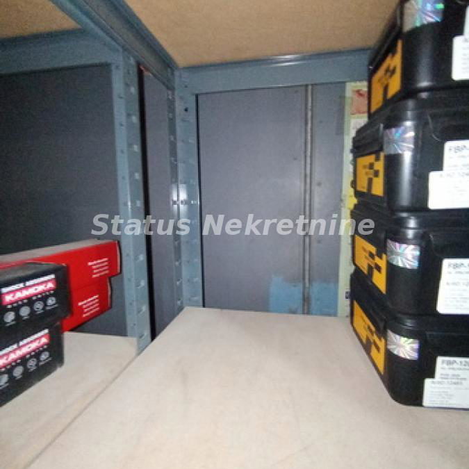 Lokal Izdavanje Novi Sad  76 m2