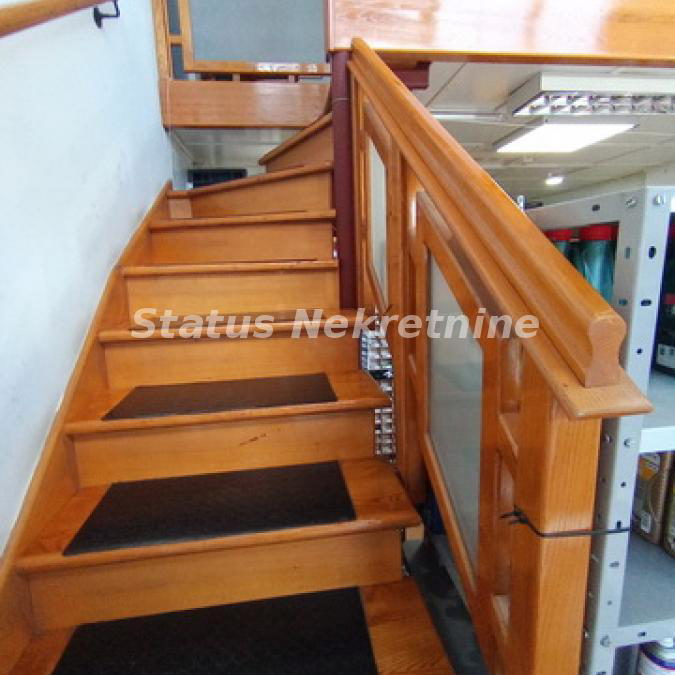Lokal Izdavanje Novi Sad  76 m2
