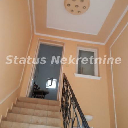Kuća Prodaja Novi Sad  330 m2