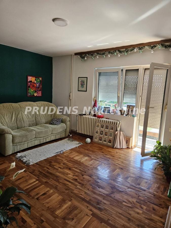 Kuća Prodaja Beograd Jakovo 250 m2
