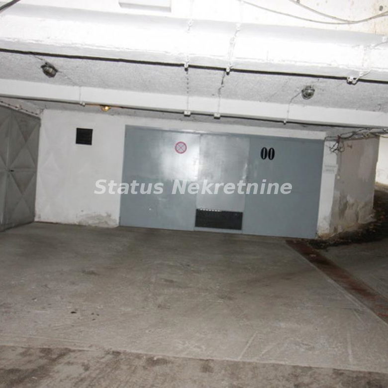 Garaža Prodaja Novi Sad  18 m2