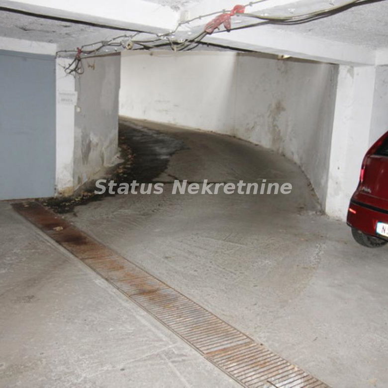 Garaža Prodaja Novi Sad  18 m2